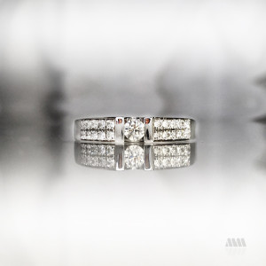 Prsten s brilianty - Diamant